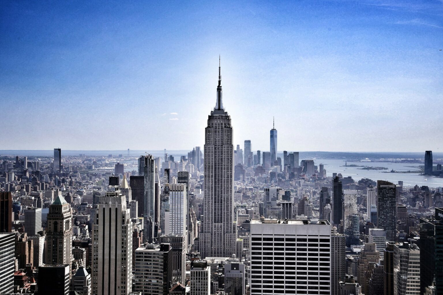 Iconic Cinematic Locations: The Best Movies Filmed in Famous Buildings ...